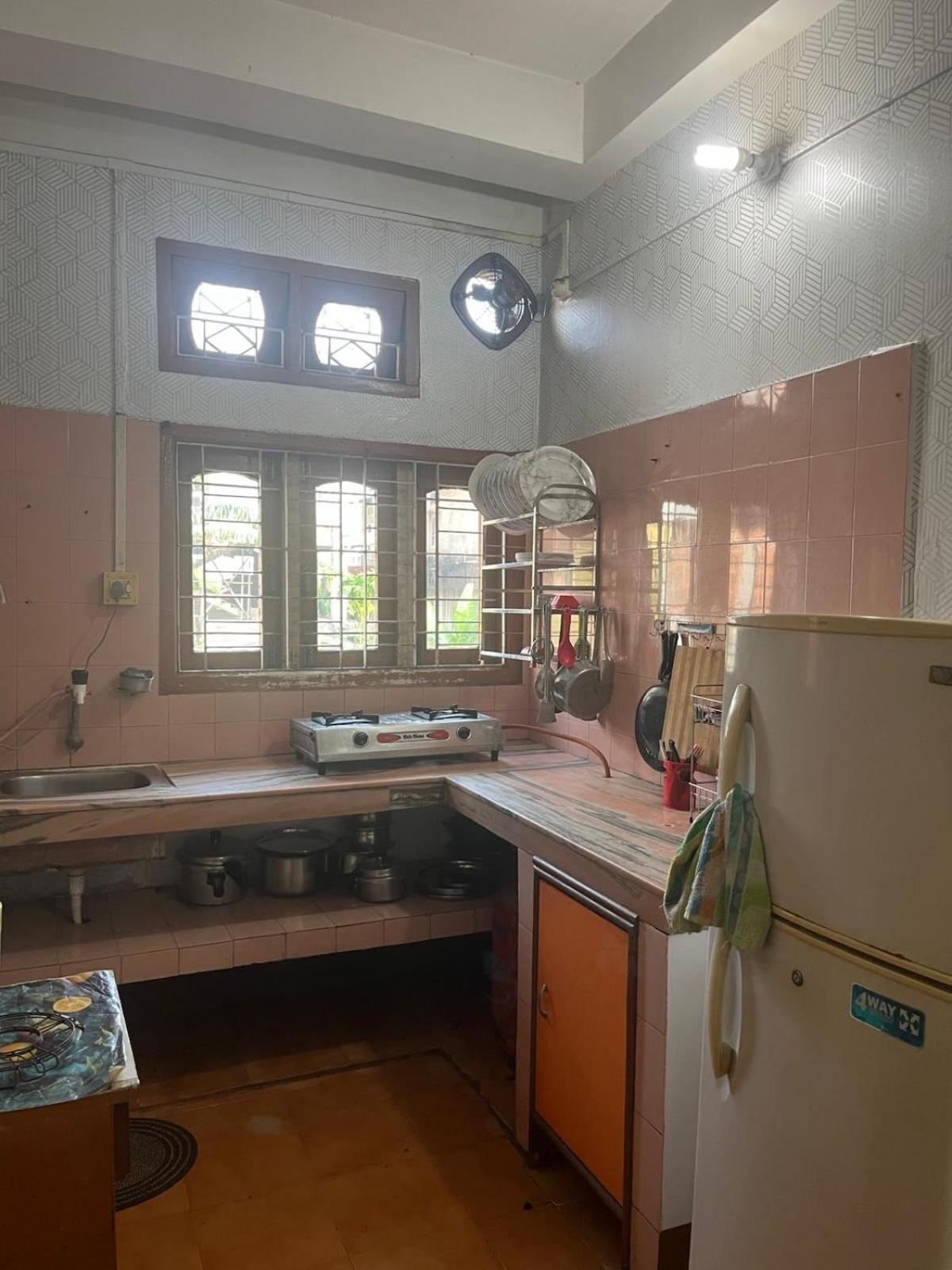 Amazing Homestay グワーハーティー エクステリア 写真