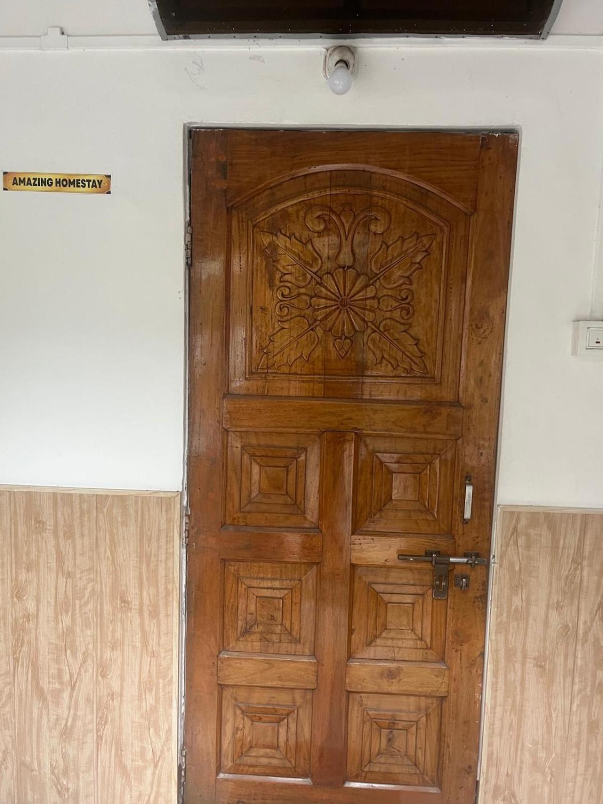 Amazing Homestay グワーハーティー エクステリア 写真