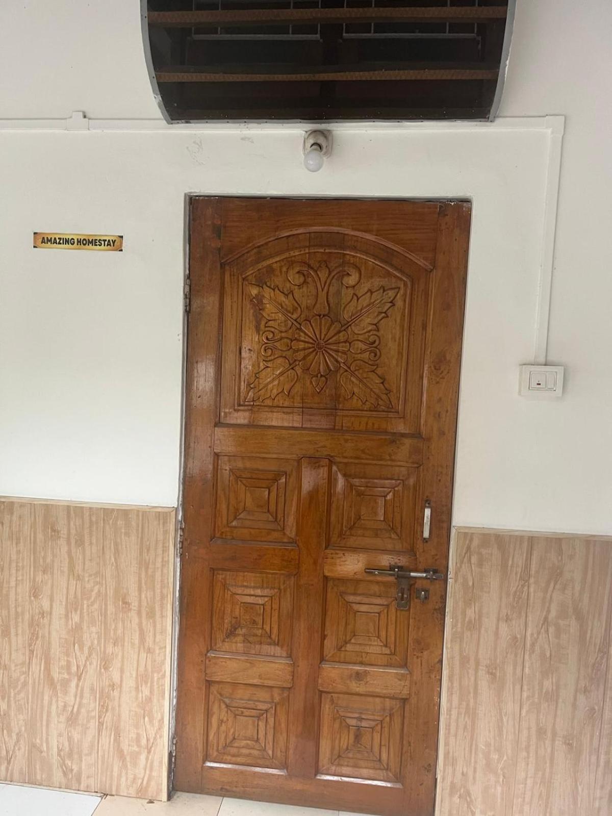 Amazing Homestay グワーハーティー エクステリア 写真
